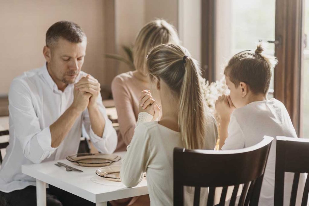 “Orar em Família”, proposta de oração semanal