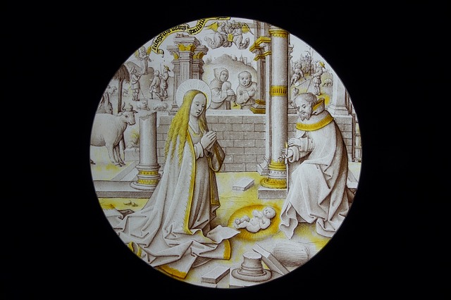 DO CORPO DE MARIA, NASCE JESUS, O SALVADOR