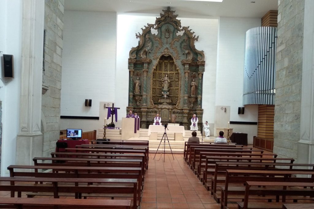 Notícias | Covid-19 | Bispos deixam mensagens de esperança e solidariedade em transmissões na TV e redes sociais