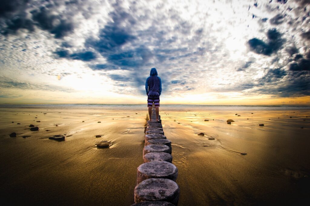 Pe. Georgino Rocha | DOMINGO XXXII – Estai preparados, vigilantes e activos