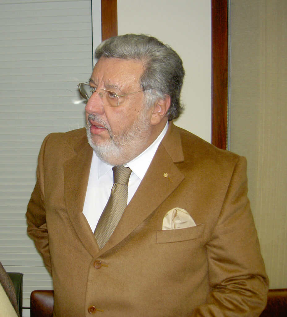 AVEIRENSES NOTÁVEIS | Armando Teixeira Carneiro – o “rosto” do ISCIA