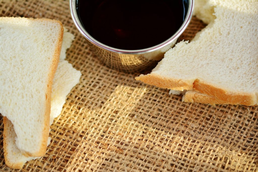 Pe. Georgino Rocha | Domingo XVII do Tempo Comum – Pão repartido sacia as fomes do mundo