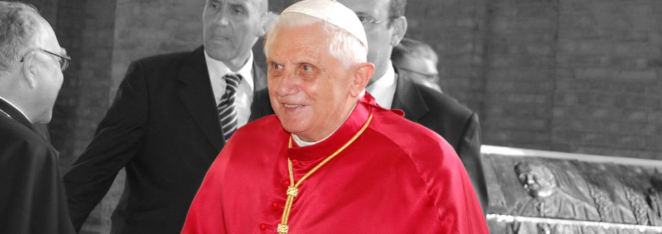 Documentos | Comunicado a propósito da morte do Papa Emérito Bento XVI