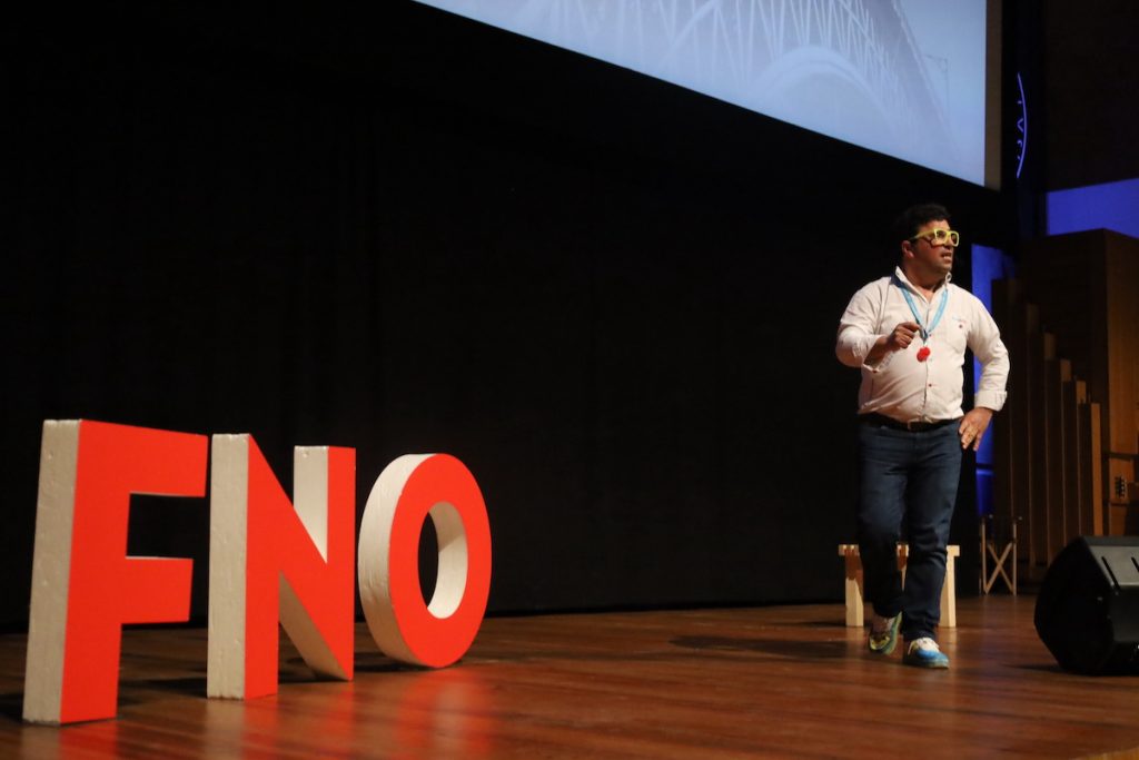 Notícias | FNO/Porto: «Todo o riso é importante, mesmo o riso a fingir» – Fernando Batista