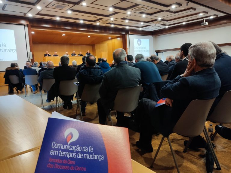 Notícias/Documentos | D. António Moiteiro abre as Jornadas de Formação do Clero das Dioceses do Centro