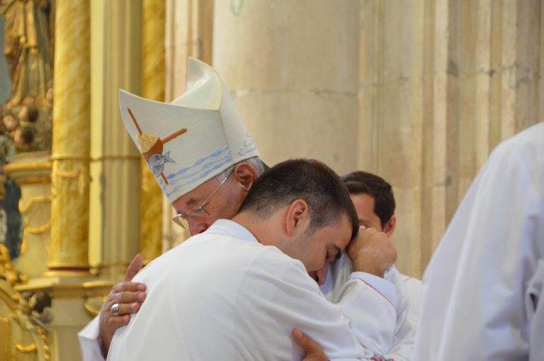 Documentos | Homilia de D. António Moiteiro na ordenação do diácono Rafael Oliveira