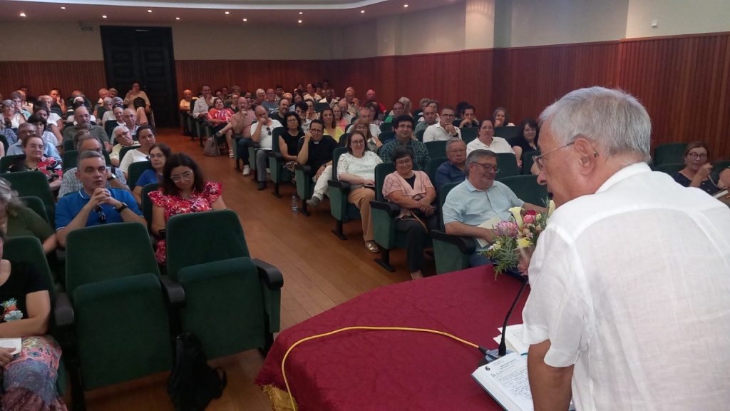 Notícias | Aveiro: Documento de trabalho aponta para a reorganização das 101 paróquias da diocese em 29 comunidades pastorais