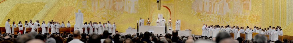 Peregrinação Diocesana a Fátima – Homilia e Consagração da Diocese Peregrinação Diocesana a Fátima – Homilia e Consagração da Diocese