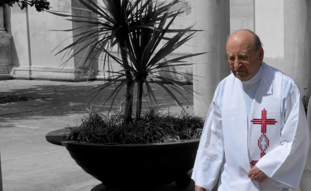 O Padre António Correia Martins partiu para a Casa do Pai